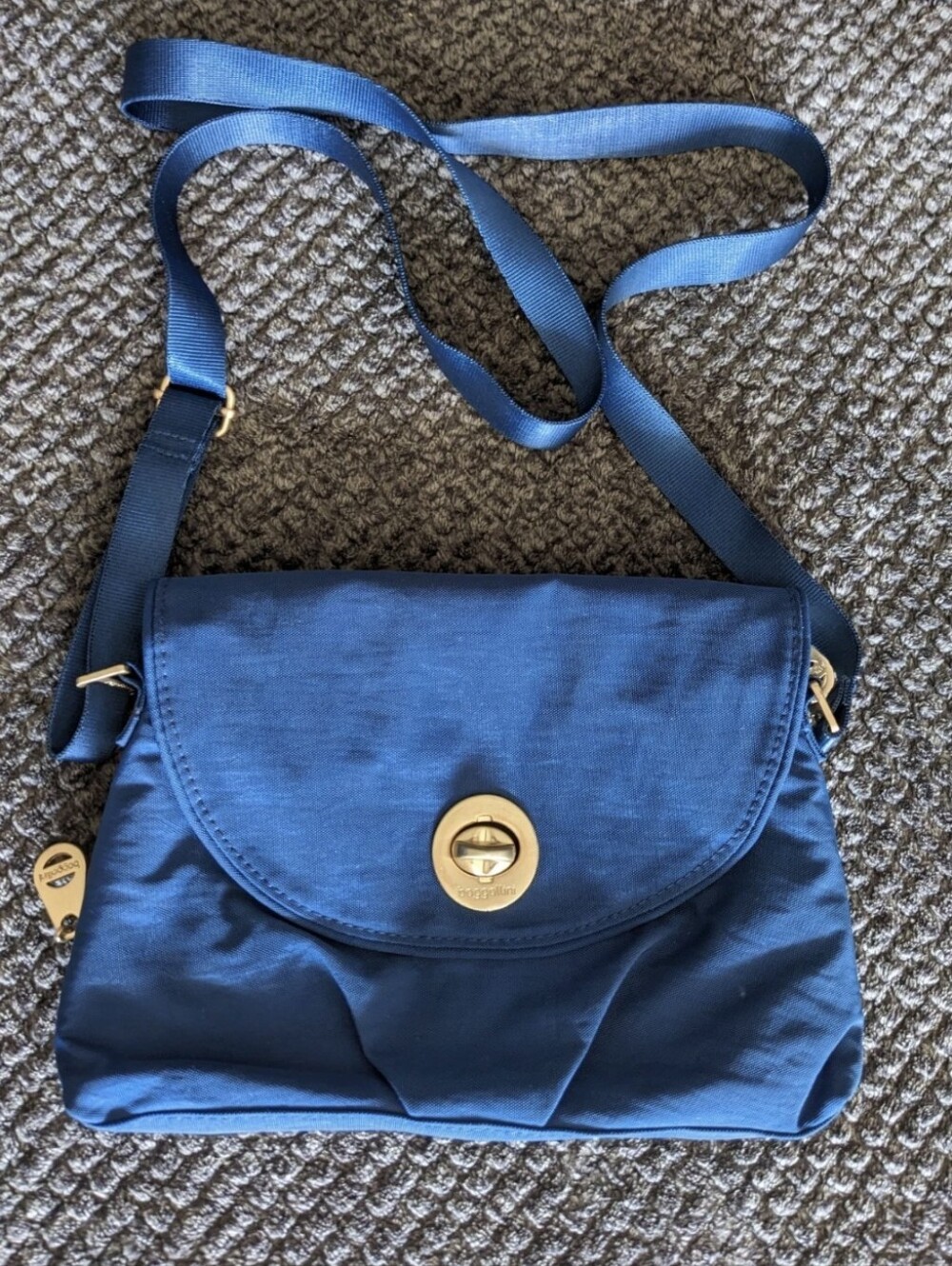Baggalini Blue Small Crossbody Purse